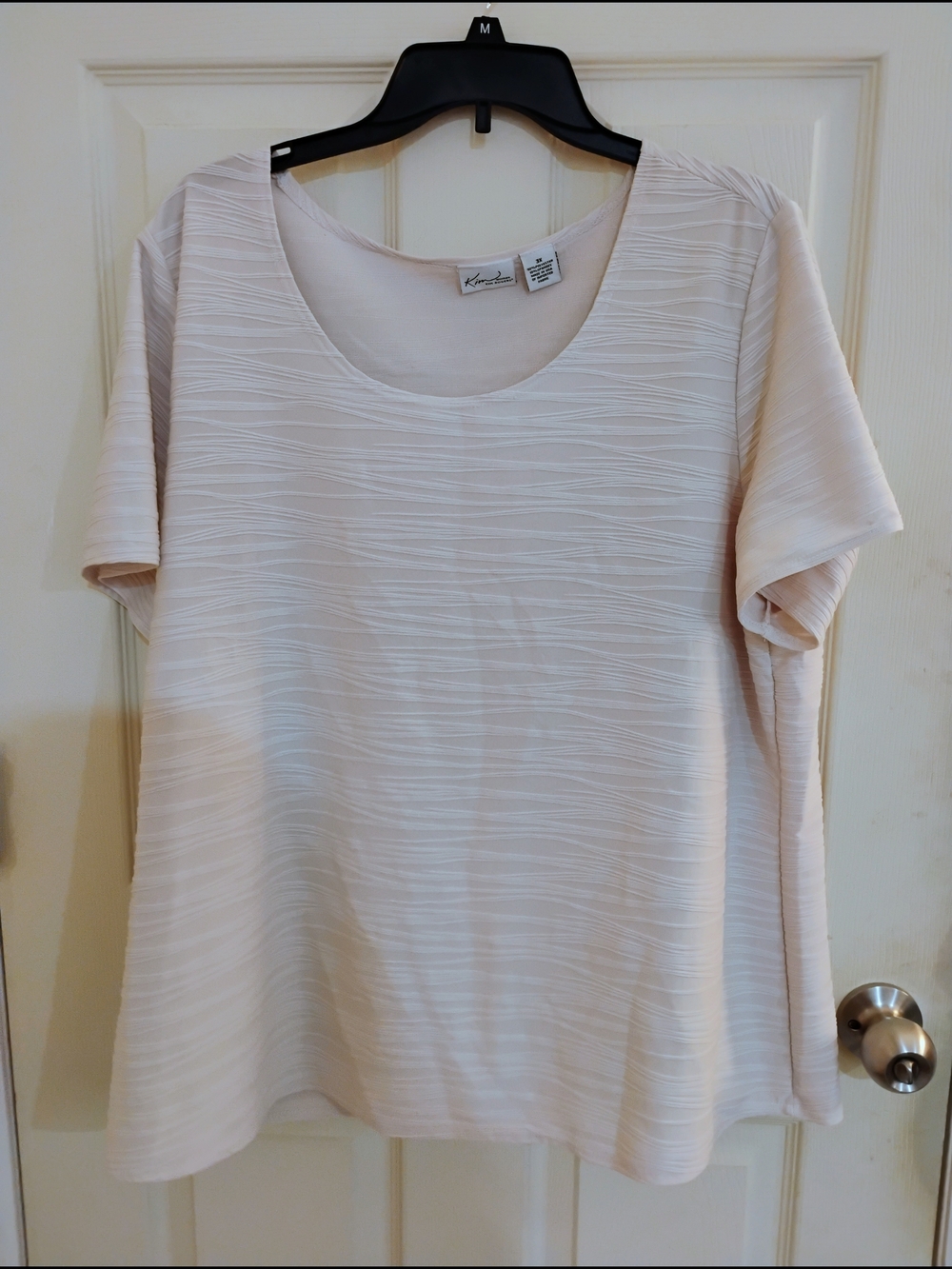Kim Rogers Light Cream Textured Scoop Neck Short Sleeve Top